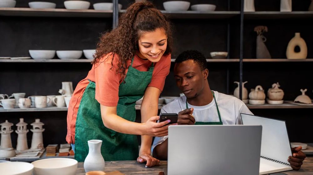 Cafes-Shops-and-Local-Retailers-1
